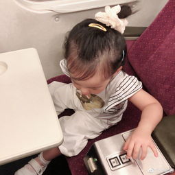 伊能静米粒用的奶瓶，伊能静儿子照片女装