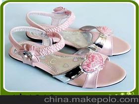 米奇童鞋品牌项链真假对比，米奇童鞋正品