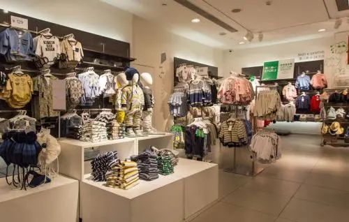 高端品牌童装店货源哪里找啊，高端童装批发一手货源在哪里