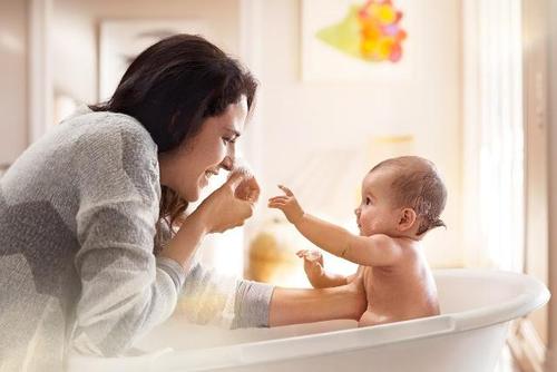 婴儿洗护总结怎么写，婴儿洗澡总结