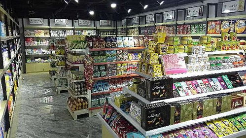 临沂进口小零食店加盟电话号码，临沂小零食批发厂家直销