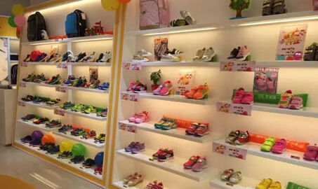 开个品牌童鞋店要多少钱，开品牌童鞋店有利润吗