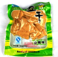 广州的小零食是在哪批发的啊?
