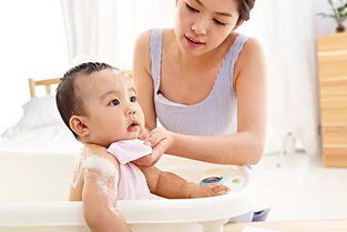 婴儿洗护都需要什么顺序做，护理新生儿洗澡的顺序