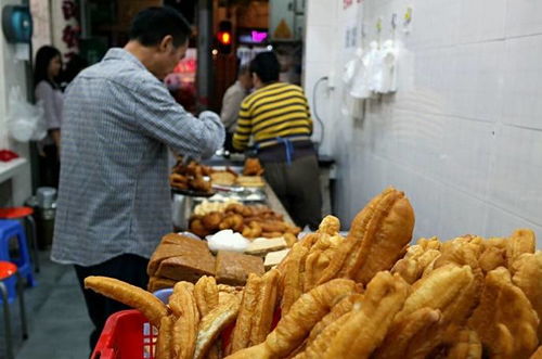 如何批发到好吃的小零食?