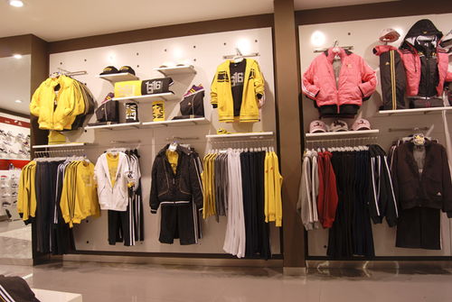 广州尾货童装服装批发厂家地址，广州品牌童装尾货批发