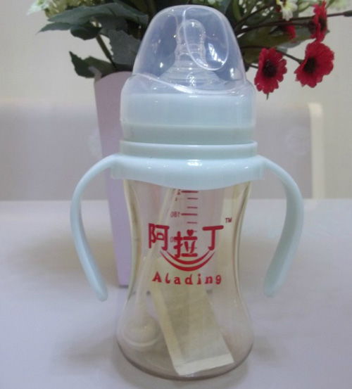 奶瓶卖180块钱那个叫什么名字