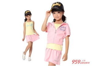 阿米狗品牌童装男童羽绒服
