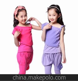 我想开一个服装店,卖情侣装、亲子装、姐妹装和家庭装,怎么找进货渠道