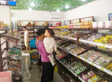 8090小零食批发，郑州卖80后零食的店