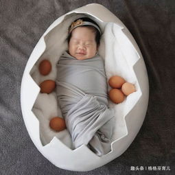 给刚出生的宝宝洗衣服,是用肥皂好还是洗衣液好?应该注意什么?