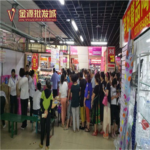 新乡儿童服装批发市场在什么位置