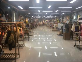 石龙山童装批发市场
